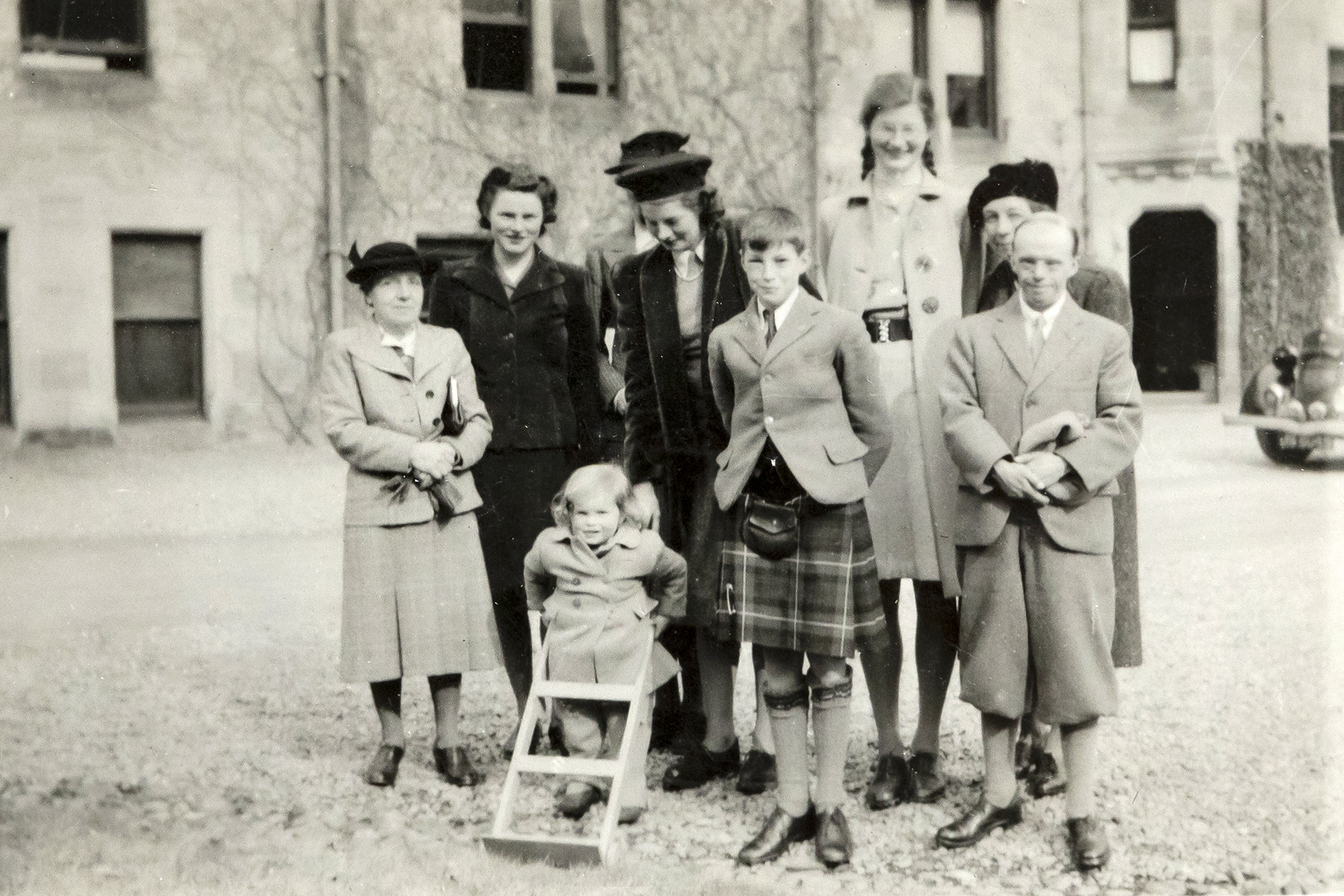 Stirling family, siblings and inlaws Fairburn Estate